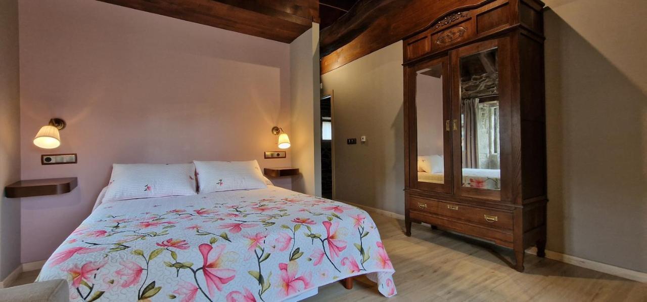 Habitaciones La Cuevona De Guitiriz Lugo Экстерьер фото