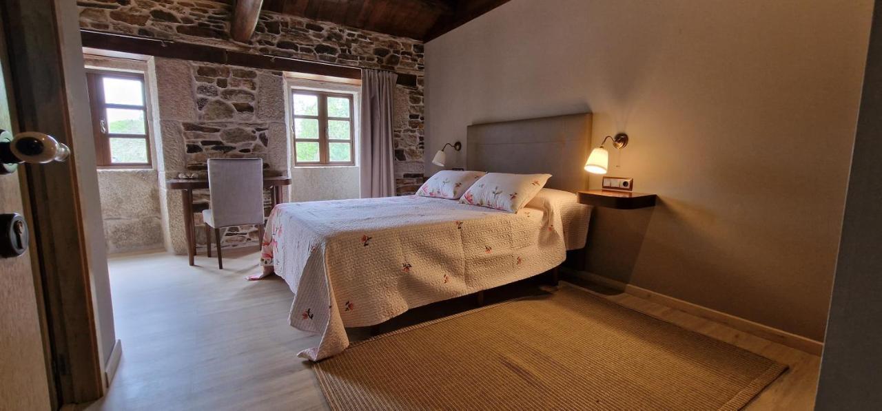 Habitaciones La Cuevona De Guitiriz Lugo Экстерьер фото