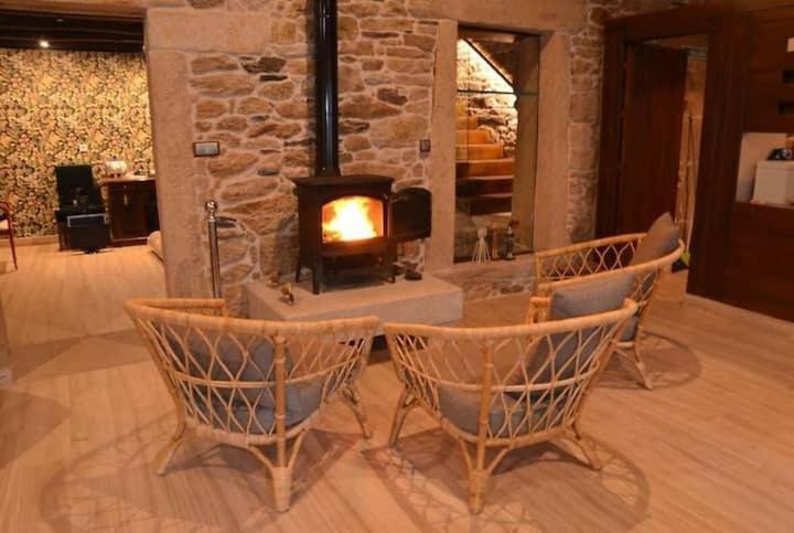 Habitaciones La Cuevona De Guitiriz Lugo Экстерьер фото