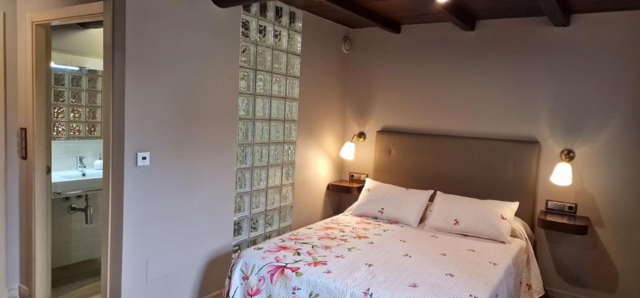 Habitaciones La Cuevona De Guitiriz Lugo Экстерьер фото