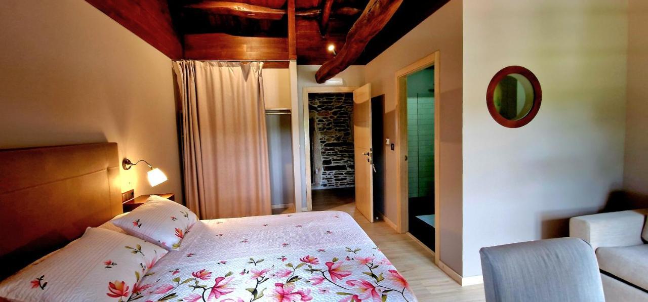 Habitaciones La Cuevona De Guitiriz Lugo Экстерьер фото