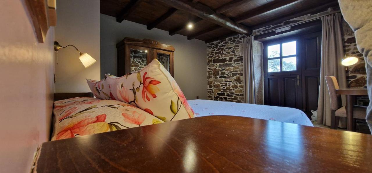Habitaciones La Cuevona De Guitiriz Lugo Экстерьер фото