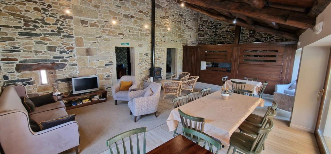 Habitaciones La Cuevona De Guitiriz Lugo Экстерьер фото